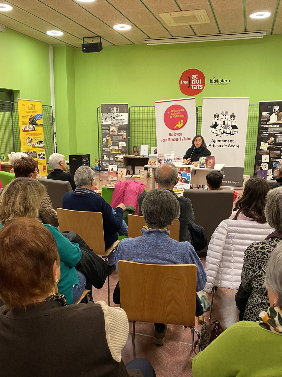 biblioartesa's tweet photo. Xerrada-col•loqui amb Lolita Bosch @lletres @bibliotequeslle @bibliotequescat https://t.co/sJ7VKbB9Rr