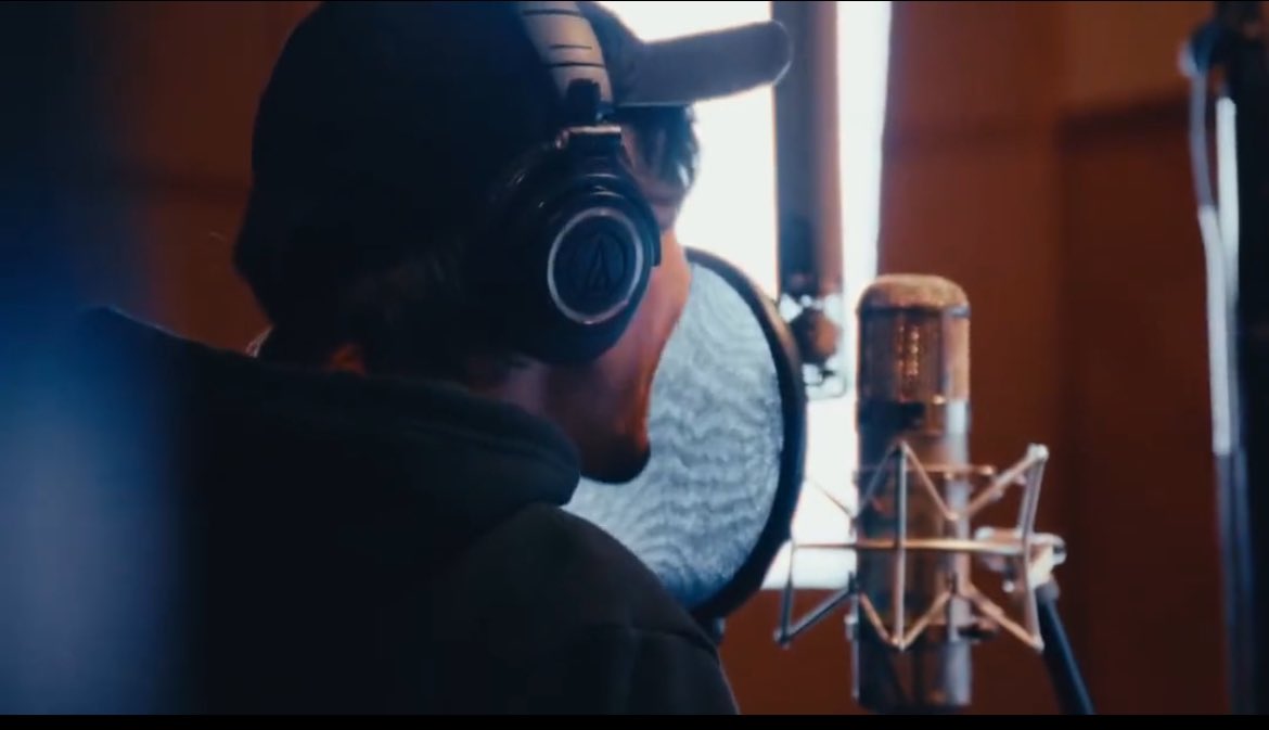 adoreharrynlou's tweet image. Nothing 🙃