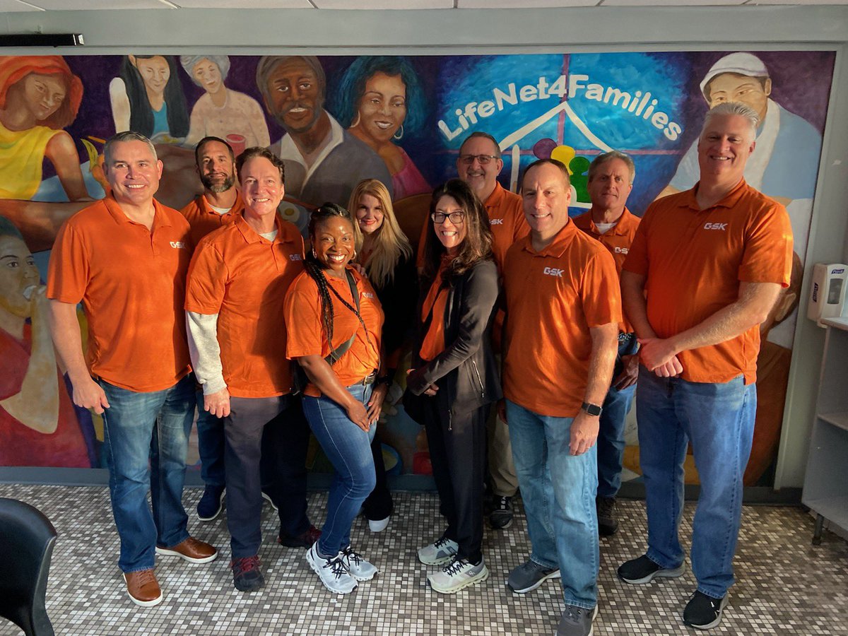 LifeNet4Fam's tweet photo. Thank you @gsk for volunteering with @lifenet4families today! The team helped out in the community cafe and food pantry providing meals for dozens of individuals and families. We will see you again soon! #thankyou #thankful #volunteer https://t.co/6GBHuhMFiy