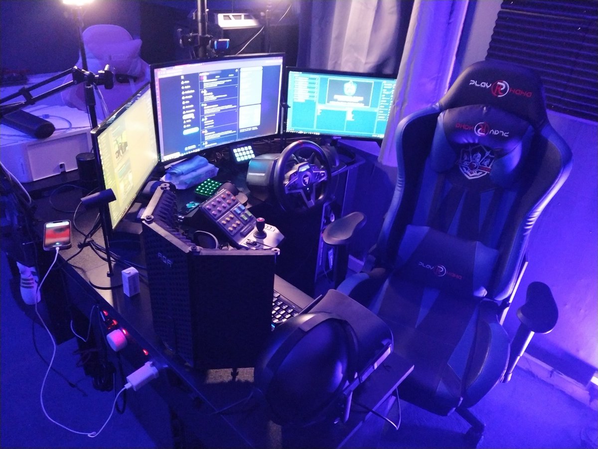 studios_silence's tweet photo. Moved my streaming setup today and loving the way is looks and will be going live today at 7pm GMT time hope in and say hi wen I go live. #smallstreamer #VtubersUprising #streamer #twitch #streamer #gamer #streamys #kick #YouTuber https://t.co/A1yWHtXnsJ https://t.co/1XjA9DLsxy