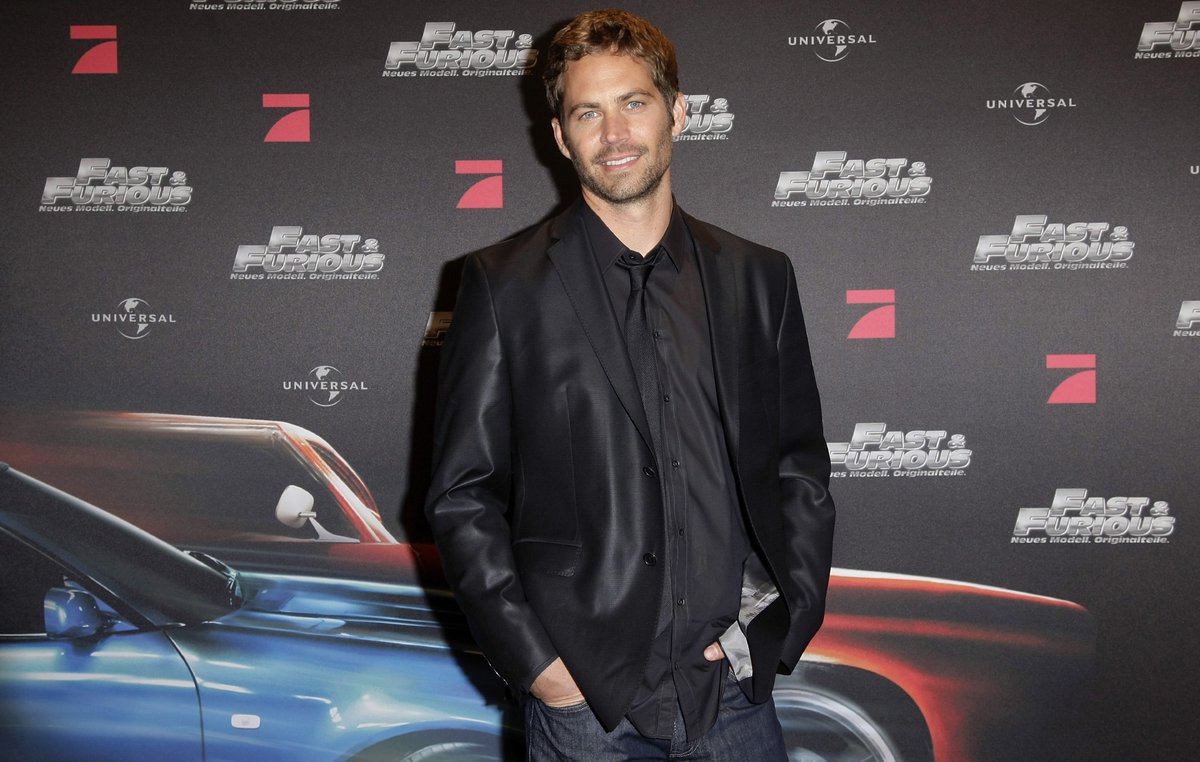TodayBackThen_'s tweet photo. 🎬🌟 On November 30, 2013, the entertainment world lost a beloved star, Paul Walker. Best known for his thrilling portrayal in the "Fast and Furious" saga, Walker was not just an actor, but also a producer and director. His dynamic presence on screen brought to life some of the most adrenaline-pumping scenes in modern cinema. His tragic passing left fans worldwide in mourning, remembering him not only for his film roles but also for his humanitarian work. #PaulWalker #FastAndFurious #InMemory 🏎️💔🌠