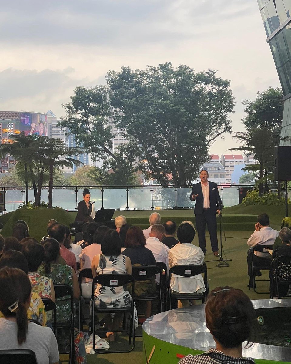 patrickhtenor's tweet photo. I had the most wonderful time in Singapore with Blackwater Valley Opera, performing with amazing colleagues. 

Thank you to @B_V_O_F , Dr Stanley Quek and @irelandfundssg for having us. 

@mairecarroll 
@ConlethStanley 
@amygillenflute 

#bvofontour https://t.co/X4Gp5njrI3
