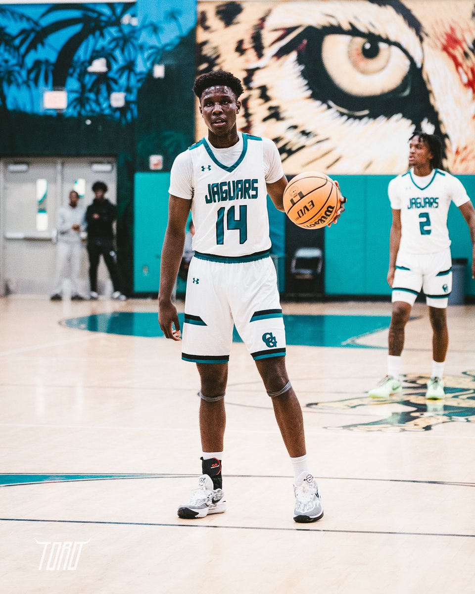 CoachKylePluto's tweet image. 🐆@cghs_jags_hoops
🏀Class of 24’
@Tahirbond_2
@dylan_burrowes
@itsdaviddarling