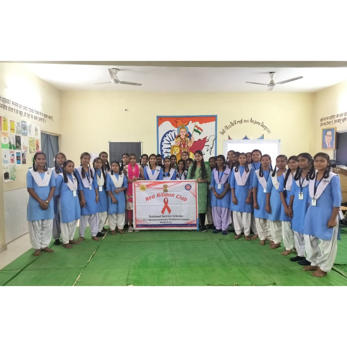Nss_ssgi's tweet photo. Jai Hind 🇮🇳

On 30/11/2023, the @Nss_ssgi conducted a workshop on #AIDSawareness for the students of Govt. Higher Secondary School, Chikhli.

@_NSSIndia
@YASMinistry
@NACOINDIA
@NSSRDBhopal
@SACSCG
@nsscsvtuCG
@ianuragthakur
@ashokshrotinss
@Rajkumarnss
@NeetaBajpai5
@dr_dsraghu https://t.co/U24Bztbl5f