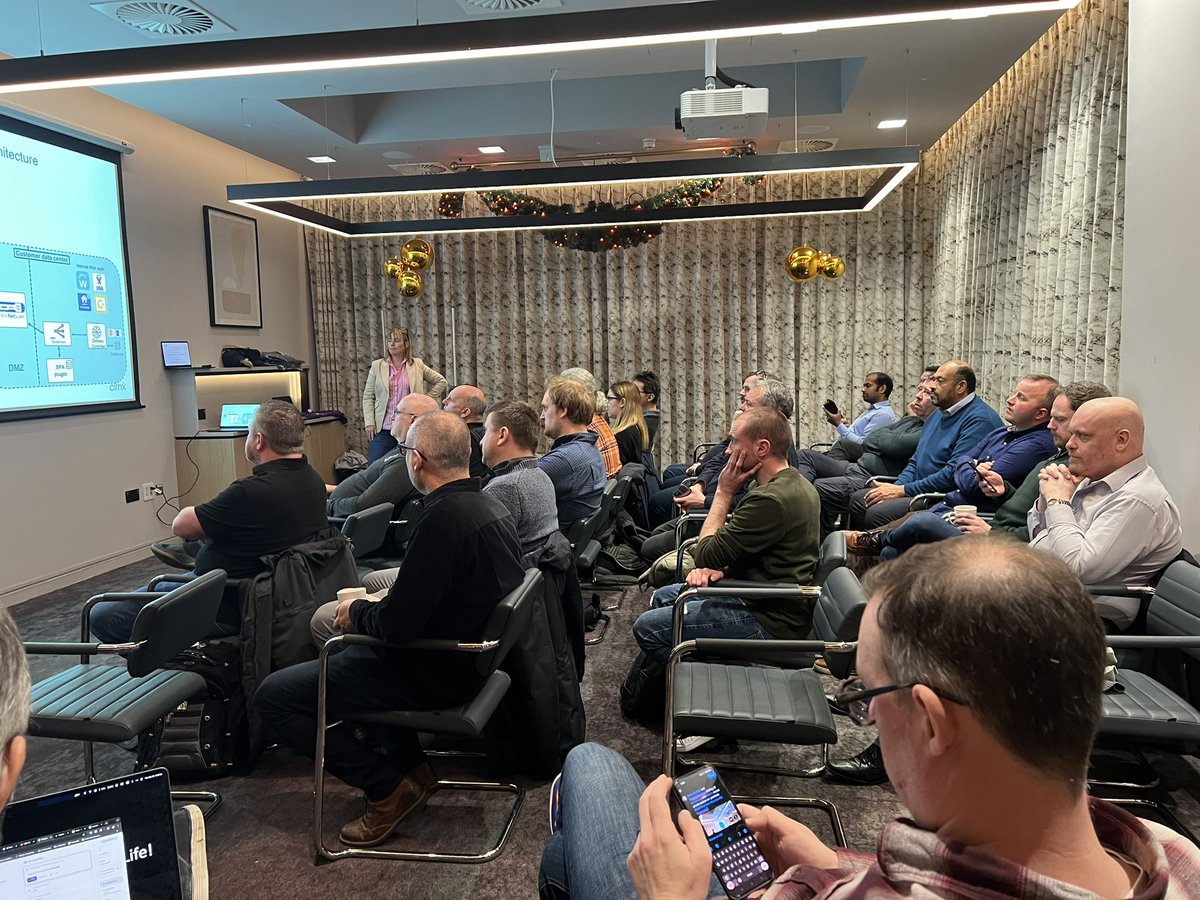 Ronnie Hamilton tweet media