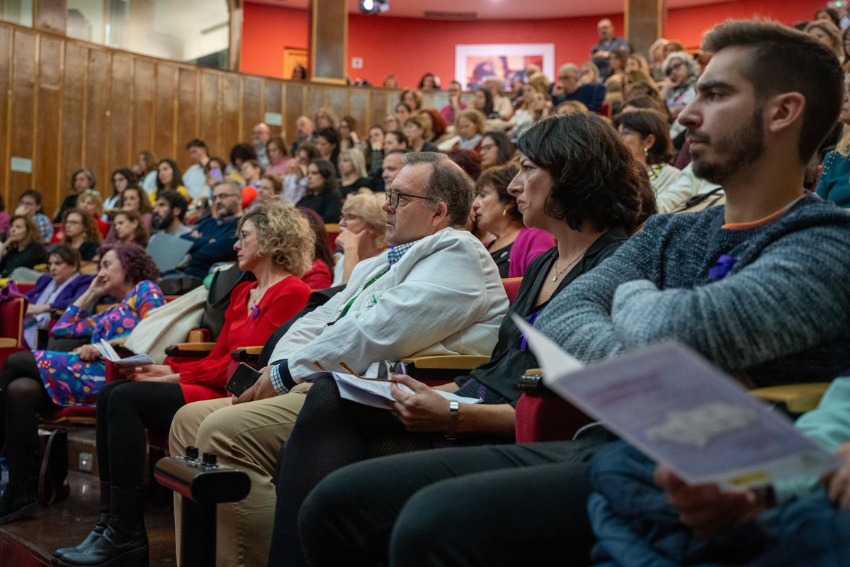 Unas jornadas más que necesarias para seguir luchando contra la violencia de género ♀️ Instituciones unidas en la prevención, abordaje y cuidados a mujeres que sufren malos tratos. Además de una lacra social, también es cuestión de salud pública. huvn.es/noticias/el-ho…