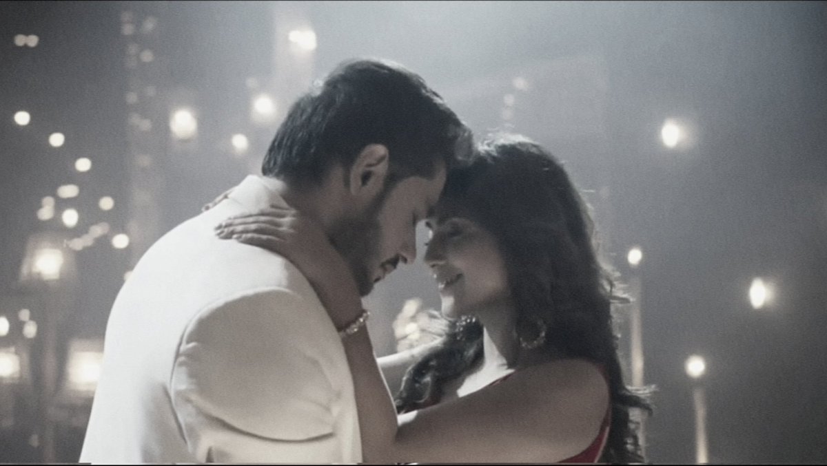 KoiJaaneNa's tweet photo. the parallel dreams 😭🪄✨️❤️😭

#KathaAnkahee ▪︎ #KaViaan https://t.co/IgM2vHftjg