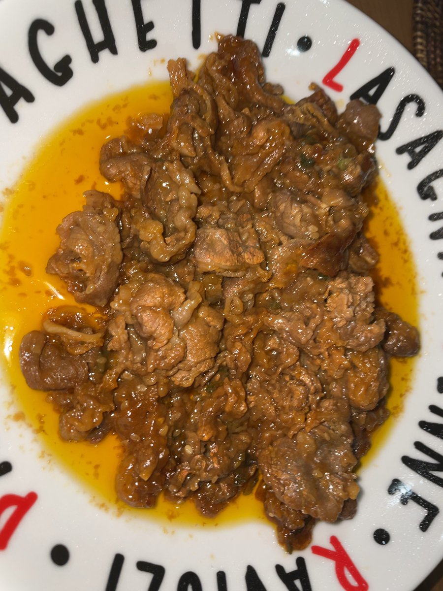 r59m428's tweet photo. #今日の夜ご飯 
肉と白米🍚
明日仕事行けるかな？
🫣🤧 https://t.co/lmohly79GB