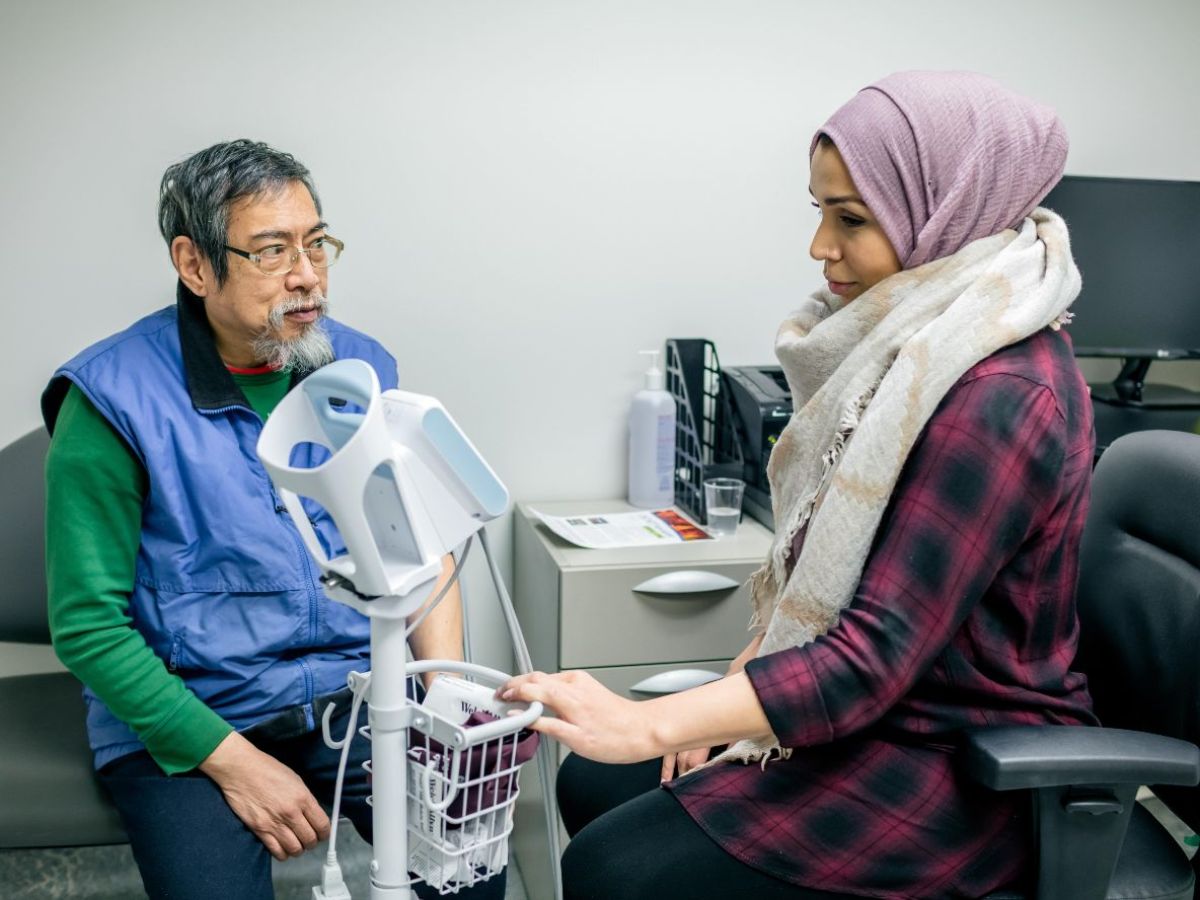 On the last day of #DiabetesAwarenessMonth we remind you of the importance of knowing your risk of type 2 diabetes & how to seek timely treatment. Learn about the free community programs in Toronto that support people living with and at risk of diabetes bit.ly/3MHYuAP