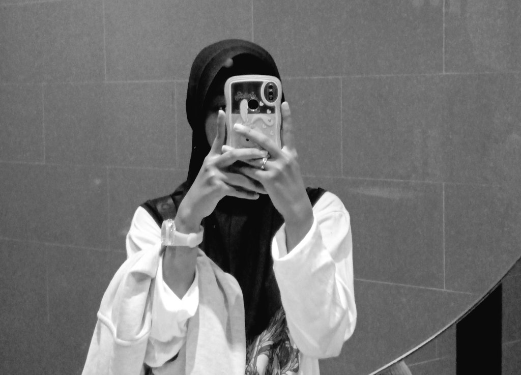 twillyea's tweet image. stage of art 2023
l a u t   b e r c e r i t a
#SOAUI #SOA23 #lautbercerita