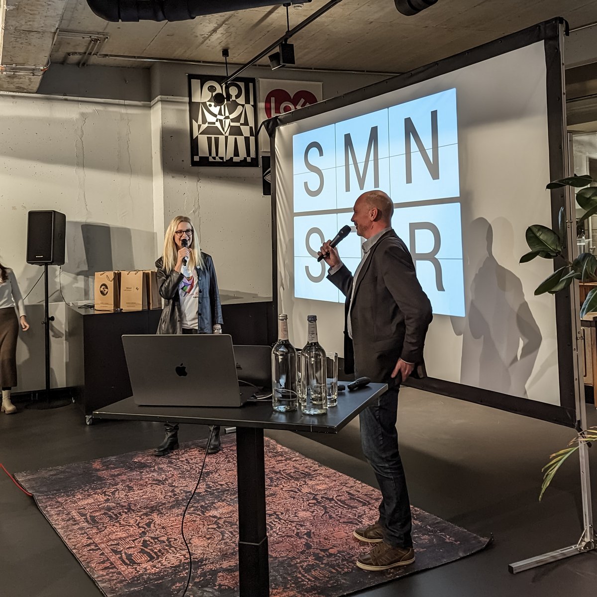 SMN_Online's tweet photo. Das Recap zur 110. #SMNSTR gestern. Vielen Dank an alle Speaker und Partner!
👉 https://t.co/HBUP1kw0HD https://t.co/IXKCZd1Zc4