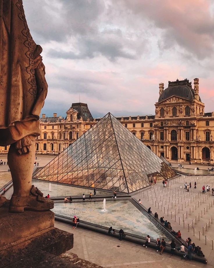 sherrinap's tweet photo. #landmarks #famouslandmarks #famouslandmarksoftheworld #monument #famousmonuments #travel #PicofTheDay #PictureOfTheDay https://t.co/4RtpP7NFeA