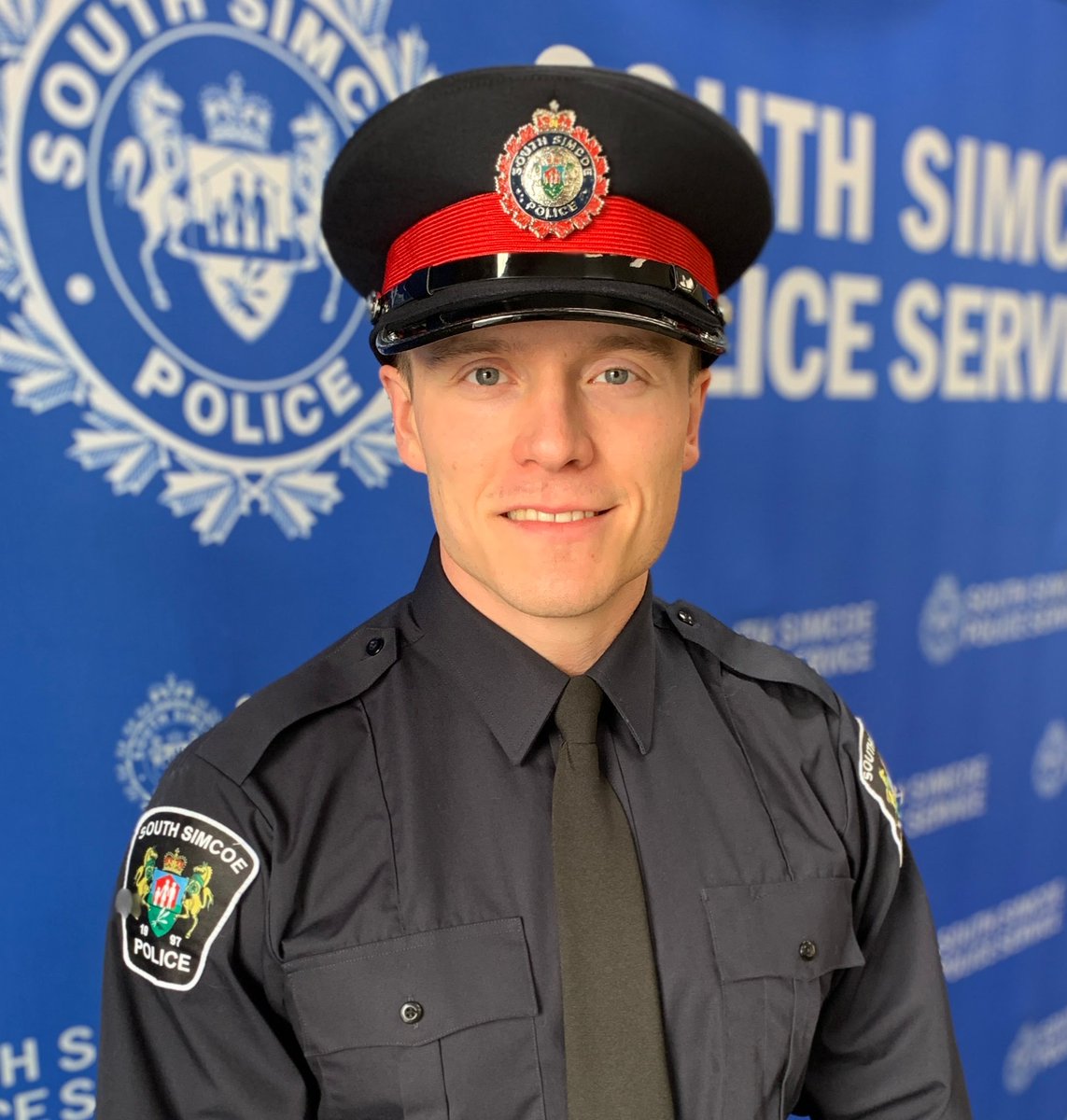 SouthSimcoePS's tweet photo. We are proud to introduce our two new experienced officers! Meet Constables Nicolas Mango and Jacob Field who were sworn in by Justice Williams and received their badges from Chief Van Dyke during a ceremony yesterday at the Bradford Courthouse. Welcome to the #SSPSFamily! https://t.co/KfSk2GR1B6