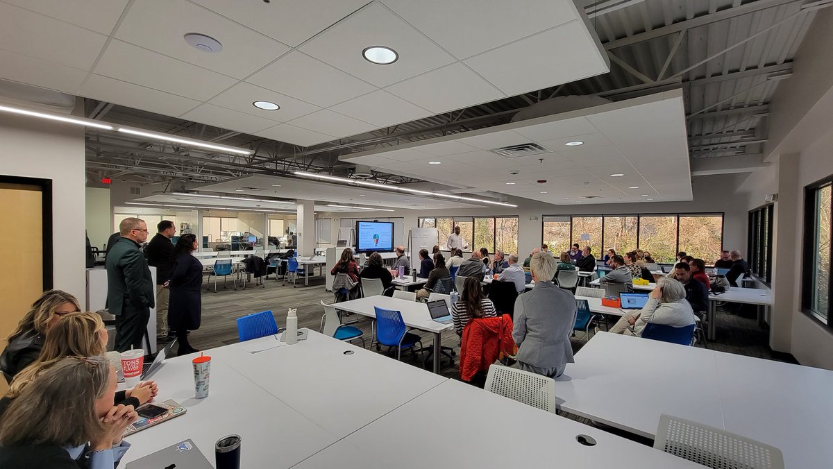 A full house at our <a href="/OVECkyed/">@OVECky</a> office with <a href="/2Revolutions/">2Revolutions</a> and <a href="/CorySteiner10/">Cory Steiner</a> helping schools and districts across the state prototype for furthering the work of performance based credit systems!