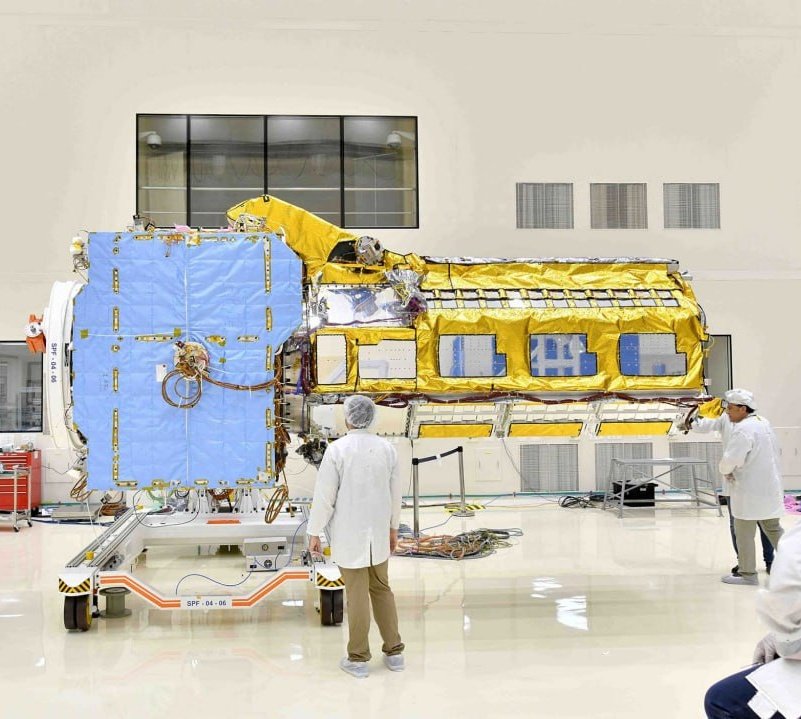 Avinash200028's tweet photo. #NISAR 

NASA ISRO synthetic Aperture Radar

It will 1st radar of its type in space to systematically map 🌍 using two different frequencies L Band &amp; S band

It will be placed in LEO orbit
Will map entire globe in 12 days!

#NASA #ISRO 🤝 https://t.co/NEipHTtqKx