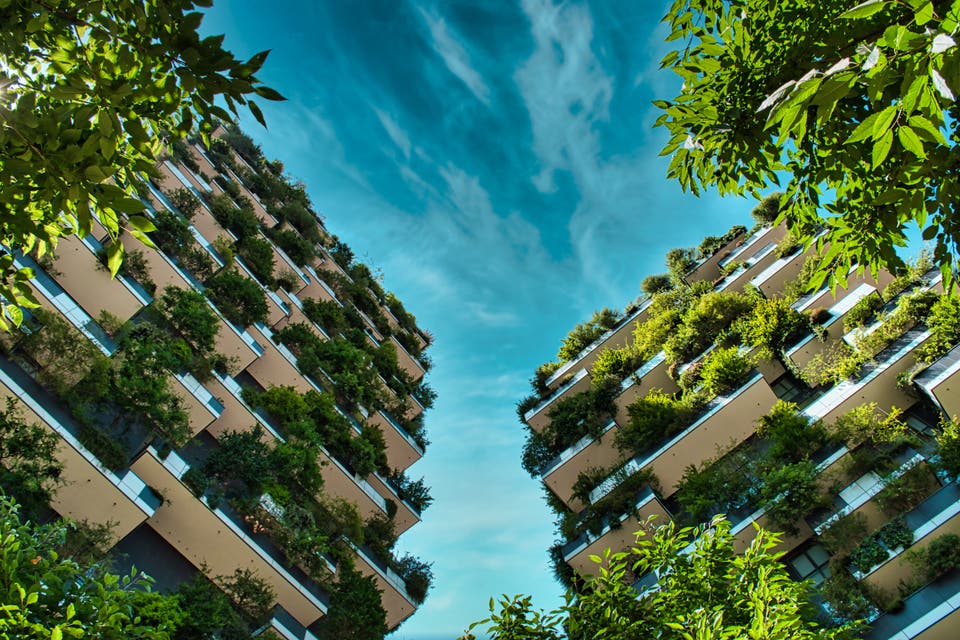 dentsuUK's tweet photo. In the world of #B2B, #sustainability isn't just a moral choice; it's a business imperative. 
💡 Learn about the 5 sustainability segments, the impact on purchasing decisions, and the missed opportunities for businesses not fully embracing sustainability. 
https://t.co/tbpcN12bTj https://t.co/DVD3UNjdsP