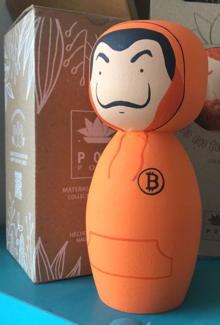 🎉📦 Llegaron los Gift de Colección de <a href="/momenblockchain/">Momento Blockchain</a> 🇻🇪

Un #pot hecho 100% a mano por venezolanos muy talentosos ✅

#generandoculturacripto
#bellaciaocripto
#Bitcoin