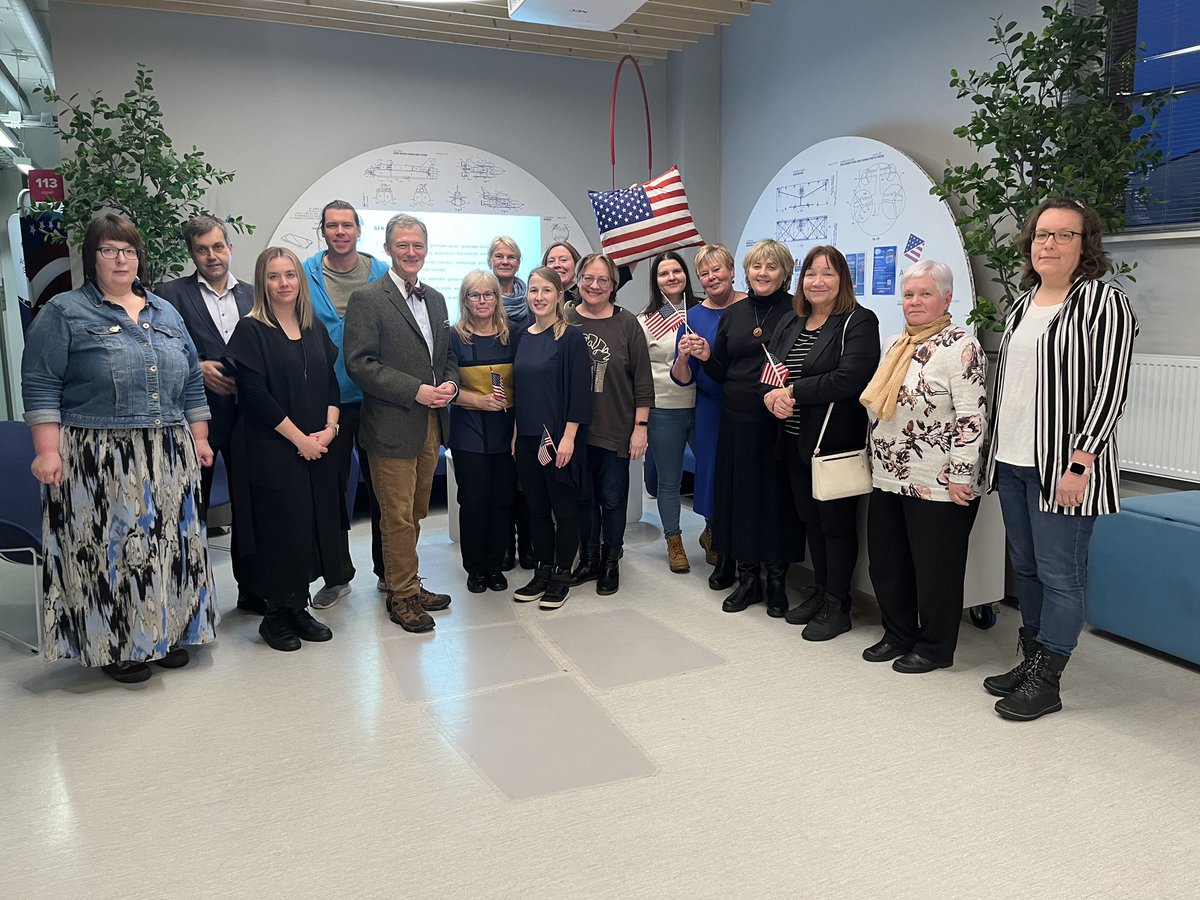 .@USAmbEstonia George Kent and Harju county science teachers talked about the importance of teaching the next generation to be green, civically engaged, & innovative. Thanks to TalTech @AmericanSpaces for hosting! #USinEst 🇺🇸🇪🇪