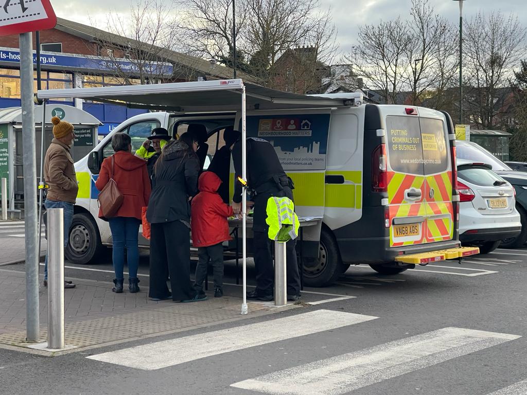 A big thanks to those  who braved the cold to see us at Morrisons yesterday.  We gave away a lot of equipment to keep people safe.  PC REES spoke with some wishing to report or discuss non-related issues.  We will be out again, watch this space for dates/locations.  #BESAFEBESEEN