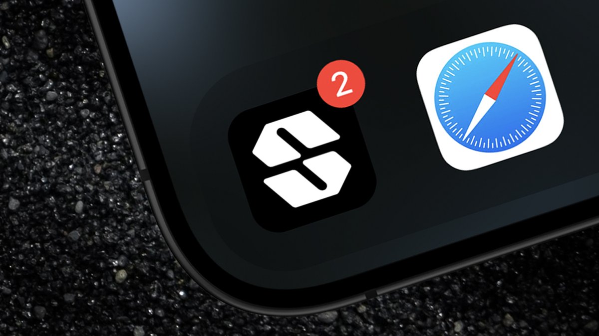 lucasxfields's tweet photo. I get a lot of questions about the mockups I use for presenting logos as iOS app icons. So I created a new mockup from scratch and it's up for grabs, totally free! All I'm asking is that you give me a follow on X, repost this, drop a comment here or leave a review on Gumroad. https://t.co/jBfLFTlFJC