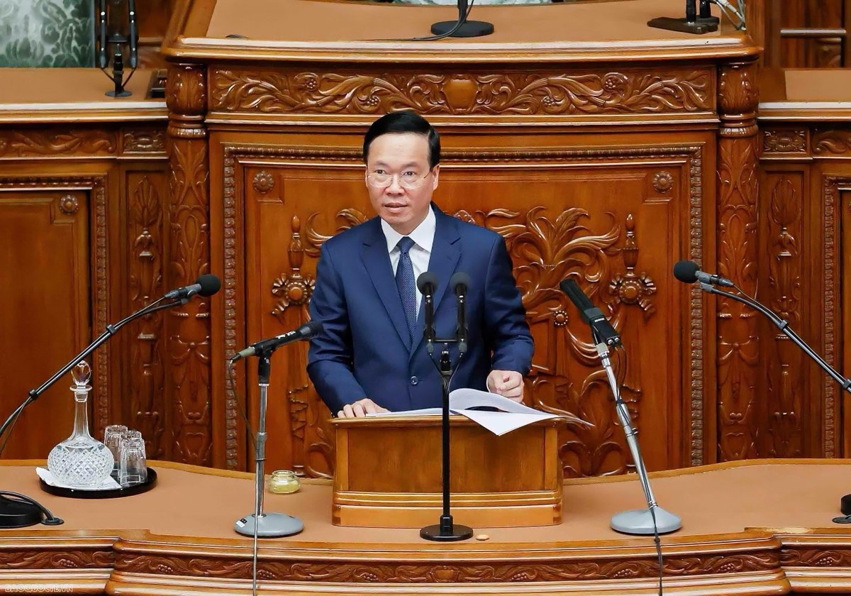 nxt888's tweet photo. 🇻🇳VO VAN THUONG:

"Our country has gone through long years of war to protect the Fatherland and preserve the integrity of our land, to secure the right to live, freedom, and the pursuit of happiness

The strength that has enabled the Vietnamese people to overcome all hardships in building and defending the country lies in the spirit of righteousness and kindness of a nation that always cherishes peace, filial piety, friendship, and respects other nations.

In a world full of changes, drawing from our national traditions and philosophies, and learning from international experiences, Vietnam has determined and consistently implements its foreign policy:

Independence, self-reliance, peace, friendship, cooperation and development, diversifying and multilateralising foreign relations; proactively and actively integrating into the international community comprehensively and extensively.

Being a friend, a reliable partner and an active, responsible member of the international community.

In this process, we determine that relations with neighbouring countries are the top priority, relations with major countries and comprehensive strategic partners are of strategic significance, relations with strategic partners, comprehensive partners, and some other other partners are very important, and we value the relationship with traditional partners.

Along with this, we implement the 'four no's' defence policy:

1. Not participating in military alliances
2. Not aligning with one country to oppose another
3. Not allowing foreign countries to set up military bases or use our territory to oppose other countries
4. Not using force or threatening to use force in international relations."

"President Hồ Chí Minh once said: 'Whatever is beneficial for the people, we must do our utmost to accomplish'.

Emperor Meiji had a saying: 'Only those thoughts that benefit the people will last forever in our society'.

Therefore, upgrading bilateral relations to a Comprehensive Strategic Partnership [for peace and prosperity in Asia and the world] is precisely to meet the aspirations and serve the practical, specific benefits of over 200 million people of our two countries."