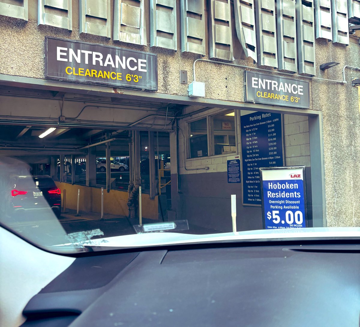 TOR1_RACH3L's tweet photo. If you are a man who lives in NYC/NJ and you are too tall to walk through this garageโฆ call me.
Mommy is thirsty.
@EmpireStateBldg
@taylornation13
@taylorswift13
@jackantonoff
*tagging king jack but I know he is happily married donโt cancel me
#RepuTAYtion https://t.co/38jB28i6TF