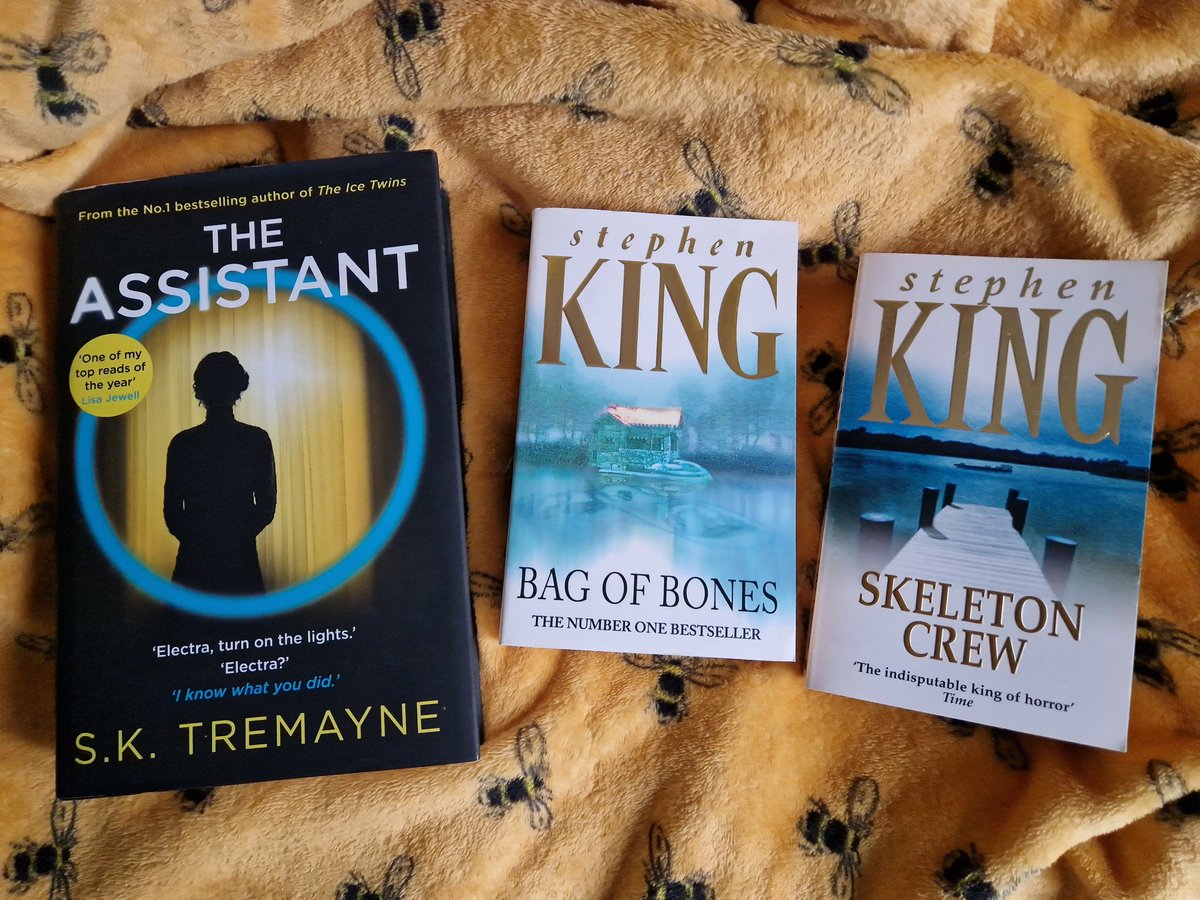 Nell_Green's tweet photo. First proper visit to Community Books in Grantham did not disappoint. I came home with these three at a bargain price.
#books #CommunityBooks #Grantham #writer #writerlife #neverenoughbooks https://t.co/ZgGIiINTka
