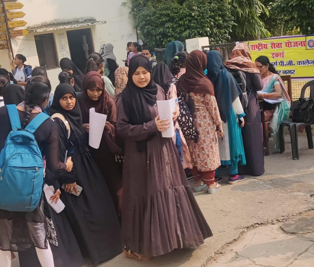 NSSDGCOLLEGE's tweet photo. 29 नवम्बर,2023 को #डीजीकालेज,कानपुर में #स्वीपकार्यक्रम के अंतर्गत मतदाता पहचान पत्र बनाने हेतु एक कैंप का आयोजन किया गया। 
#askabiroff  #yesministry  #nssrclucknow #sloupnss #yogiadityanathk #nsscsjmu #nssuttarpradesh #nssrdlucknow #NssIndia #PMO #AnuragThakur #VoterAwareness https://t.co/2WeLy9ua25