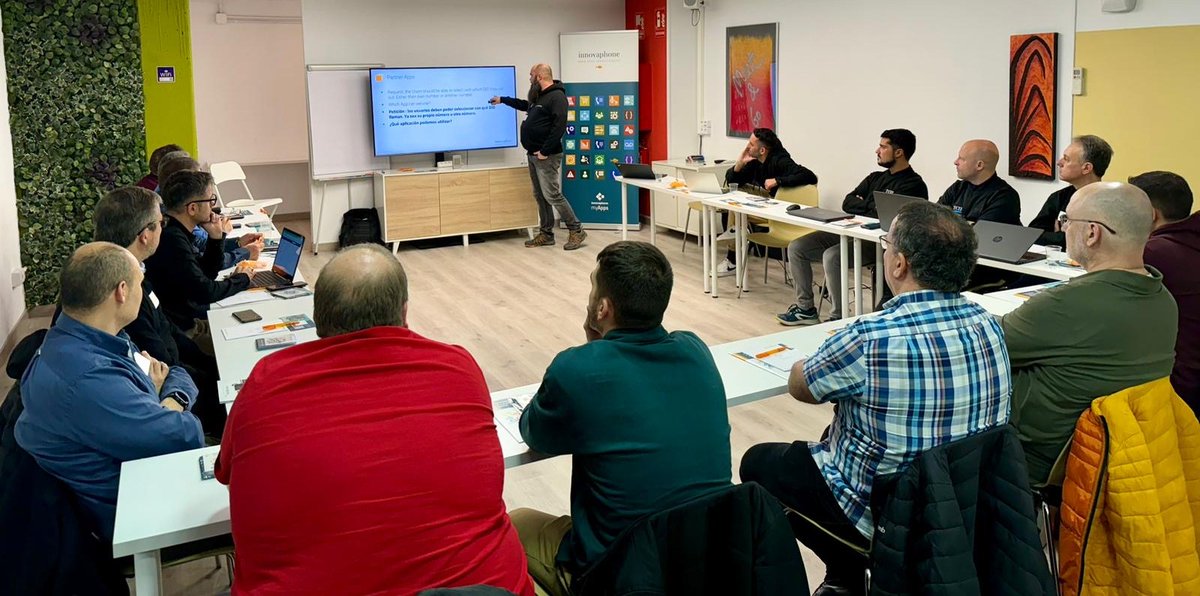 innovaphone_ES's tweet photo. ¡Muchísimas gracias a los participantes en nuestra mesa redonda de ayer en Barcelona para técnicos #innovaphone! 🙌
Esperamos que hayáis aprendido y disfrutado tanto como nosotros 😀

¿Conoces el programa de formación técnica y comercial de innovaphone? https://t.co/9zwhW8sm3k https://t.co/2uri34g5qL