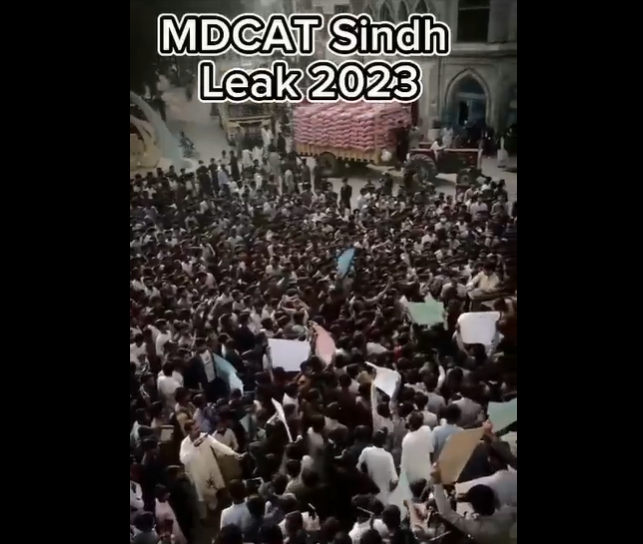 theplsacademy's tweet photo. Massive Protest in Sindh against Paper Leak in Sindh ‼️
#SindhMDCATLeaked #SindhMDCAT  #MDCATLeaked https://t.co/GhHicsrXkN