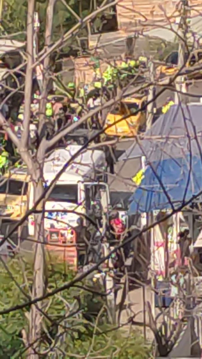 CatatumboalDia's tweet photo. #EbVideo Tremenda balacera en el desierto, llegaron a matar y escoltas respondieron #Cúcuta https://t.co/yKPEM2ilz0