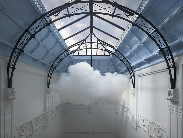 GlobalEurope's tweet photo. Ephemeral projects where "artists fashion atmospheric moments and prompt unexpected place-based experiences between fantasy &amp; reality" thru cloud formation. Grateful to @Berndnaut &amp; @lozninger.
An exhibit curated by Hélène Ducros in @europenowjrnl 
#Nimbus
https://t.co/ClUFW8PisZ https://t.co/IPP3rZo4Vw
