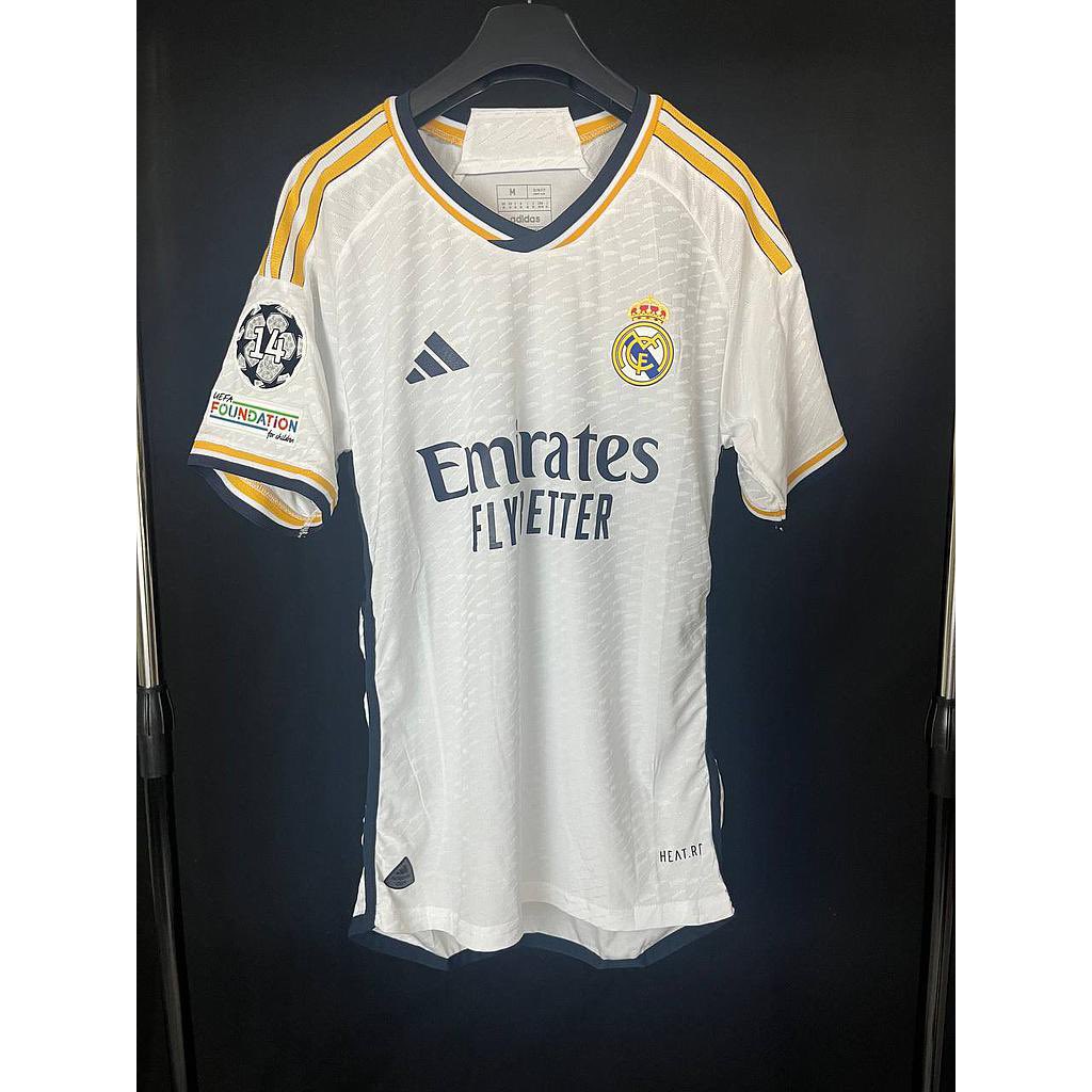 Alvaro_varito's tweet photo. VAMOS A SORTEAR LA CAMISETA DEL JUGADOR FAVORITO DE TU JUGADOR FAVORITO‼️

Si el sábado marca gol Sir Jude Bellingham, regalamos su camiseta 🫲🏽🫱🏽

Para participar:

👉🏻 RT
👉🏻 Sigue a @Ctinfo_17 
👉🏻 Sígueme

Suerte! 😁 https://t.co/rBAMBp8NpW
