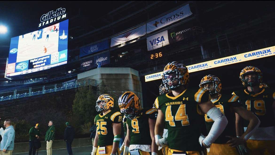 theNateKearney1's tweet photo. Little throwback from last year with @mattkelley_7 and @willastorino. Good luck to the hometown on getting that ring tonight! @kpwarriors. https://t.co/lE5sJlYKAy