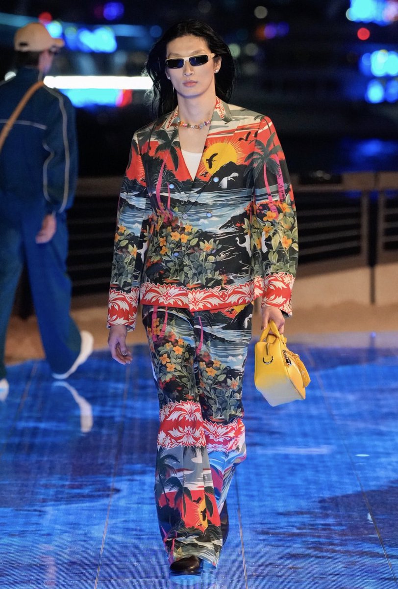 Lara Tutton tweet media