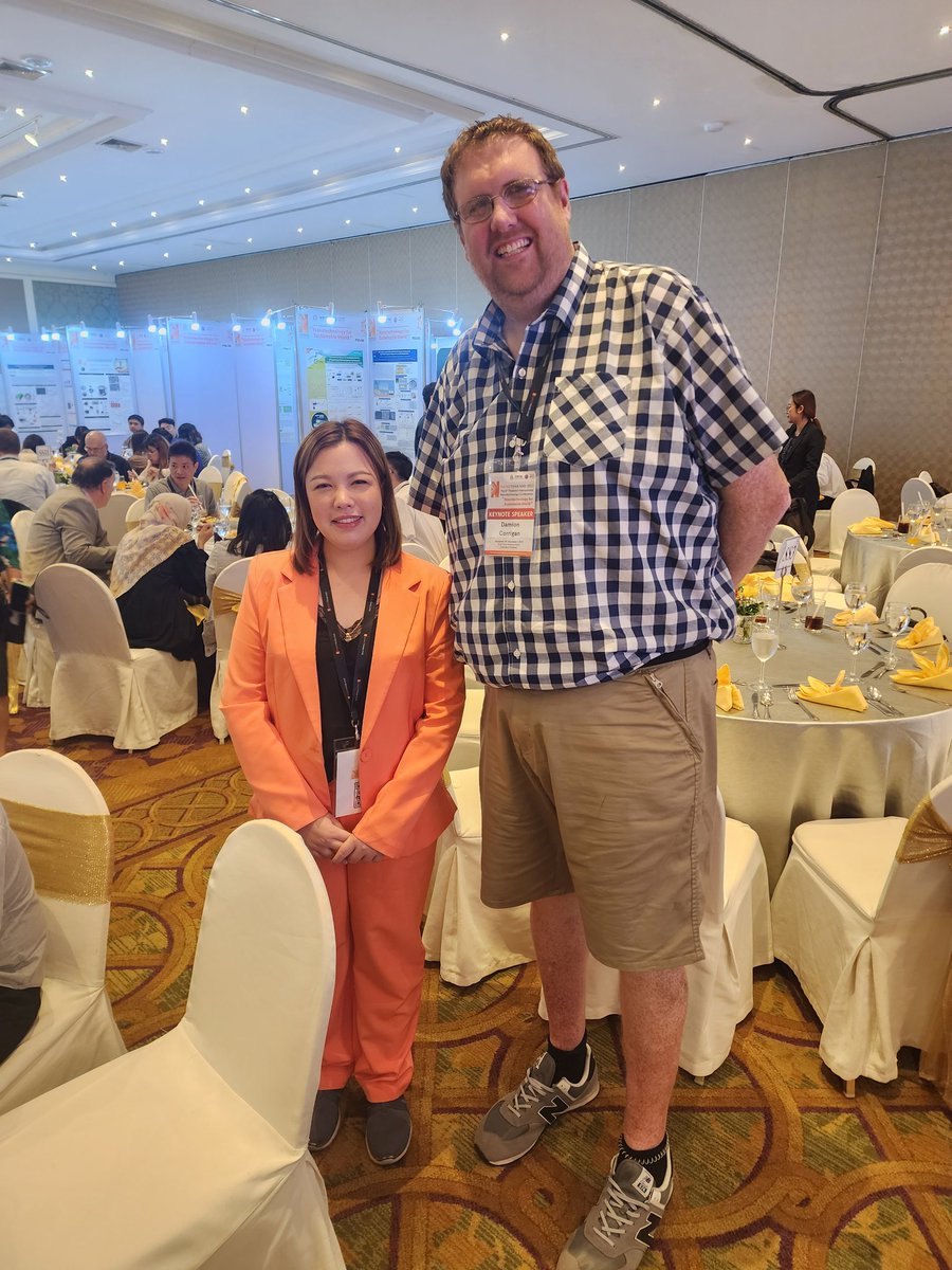 Kia_TRTK's tweet photo. Glad to finally able to meet Prof. Damion Corrigan from the University of Strathclyde in person at NanoThailand 2023 Conference. 😊

Prof. Damion was very kind to be my examiner for my online PhD qualifying exam. https://t.co/G3Ur2KnYZJ