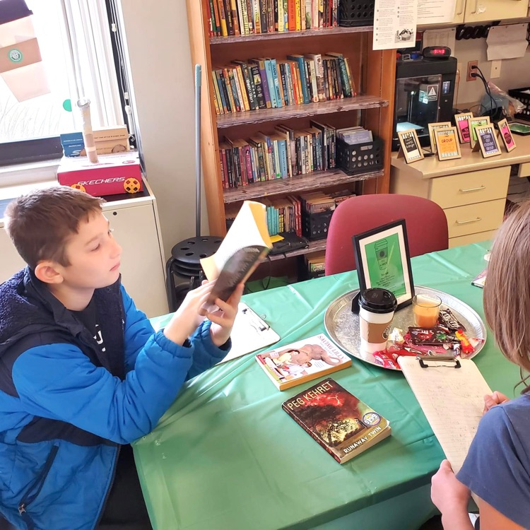clinton_schools's tweet photo. Whittier #CCSDStudents recently enjoyed a morning of "book tasting" 📚! https://t.co/nVkUFlJJuu