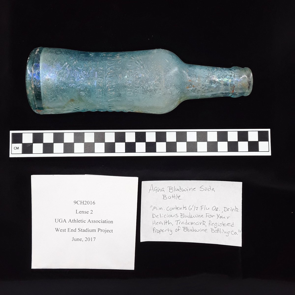 During the West End reno, #UGA archaeologists found a bottle of Budwine from the early 20th century during renovations of #SanfordStadium🏟️

This soda was originally marketed as Bludwine by local teetotaler Henry C. Anderson in 1906 and made until the mid-1990s🥤@HistoricAthens