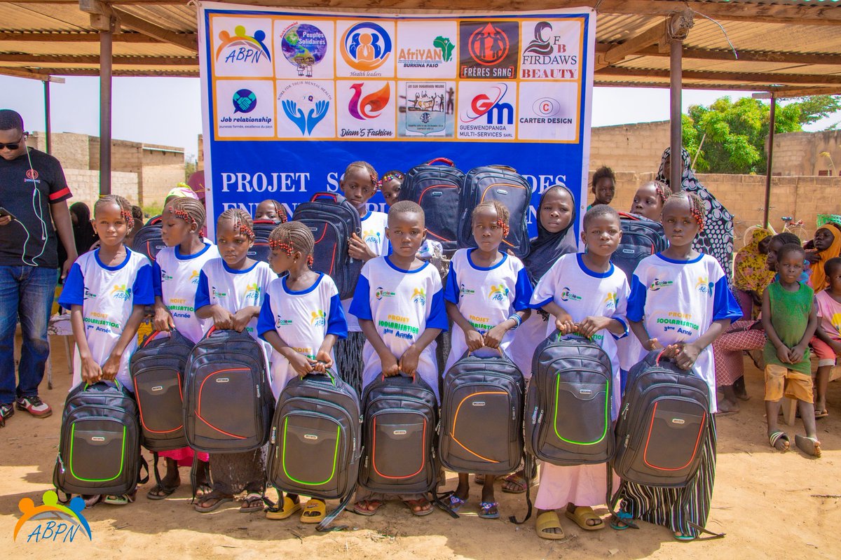 ergue19's tweet photo. J'ai toujours été convaincu qu'en scolarisant des filles déplacées internes, nous donnons du pouvoir à toute une nation.
#L'importance de l'éducation des filles déplacées internes
#Paazani
#Projet SEDI
#ABPN
#ERGUE https://t.co/D6j6ZKiW7D