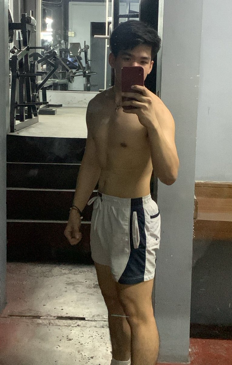 rosssss2001's tweet photo. 🥵 https://t.co/Q6dEtx3ajp