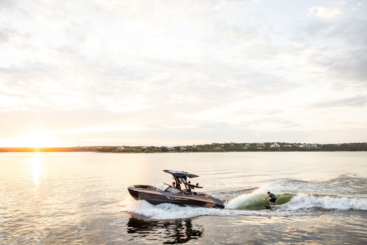 Oh, what fun it is to ride! #ultrezx #tigeboats #tigelove