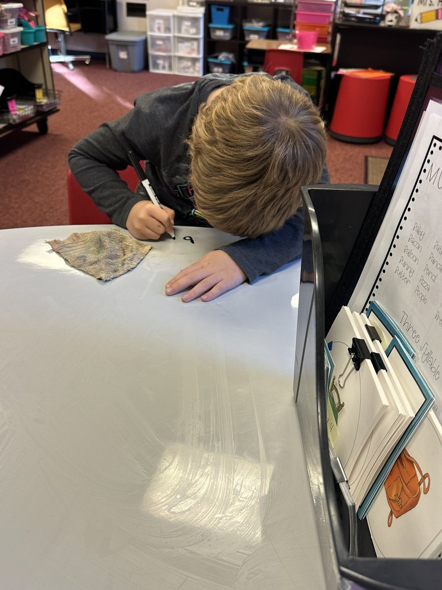MrsHeckman2's tweet photo. Kindergarten kids are working hard during intervention time! ✅ https://t.co/xDaQQUkXaF