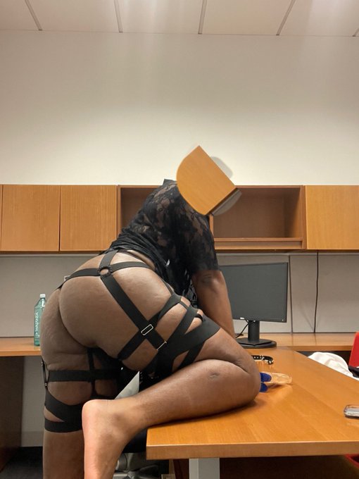 🤪🤪 https://t.co/X0ieIuJBbg<a href="/tag/humpday"class="tags"><span>#humpday</span></a><a href="/tag/humpdaymotivation"class="tags"><span>#humpdaymotivation</span></a>
