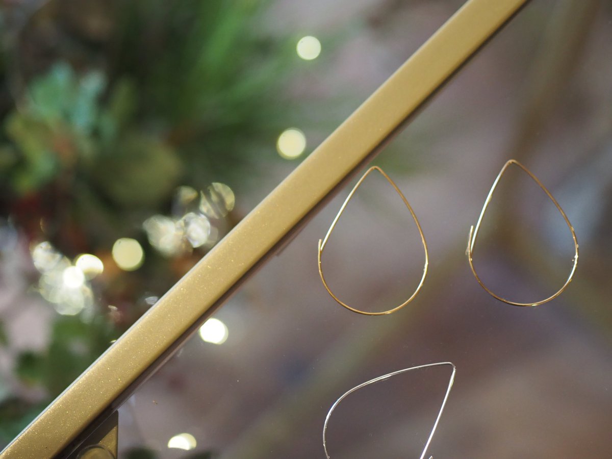 De nou ja s’acosta Nadal i amb ell una nova edició de la Fira Virtual 🎄al meu Instagram. Peces amb descomptes pels vostres regals d’aquestes festes, així ja ho teniu resolt ✨

A històries destacades fins diumenge 3 de desembre: instagram.com/s/aGlnaGxpZ2h0…