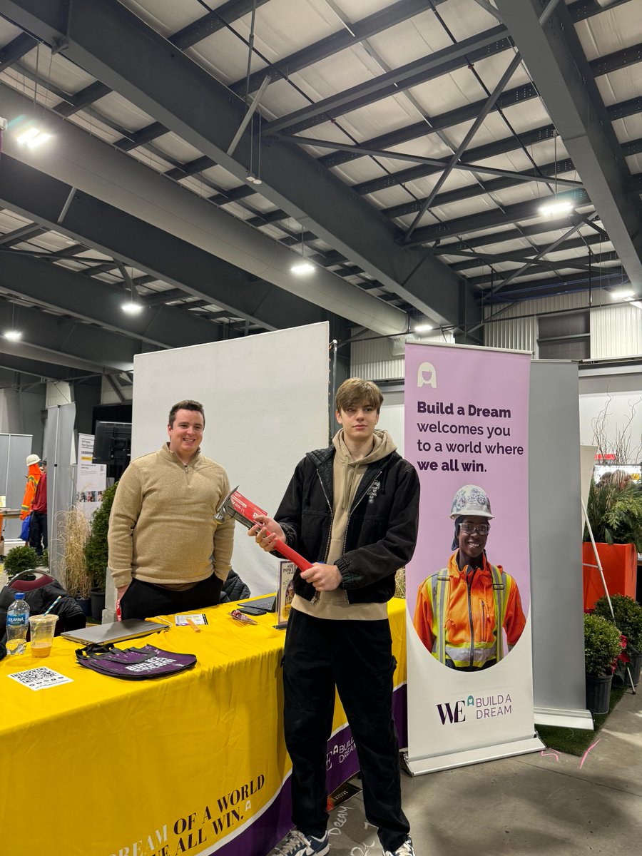 WeBuildADream's tweet photo. The Dream Team spent a few days this week over at Level Up! Ottawa. We have had the most incredible time connecting with students across the province over the last few months!
#LevelUp #WEBuildADream #BuildADream #Future #Careers #Students https://t.co/RuKhz8RPDJ