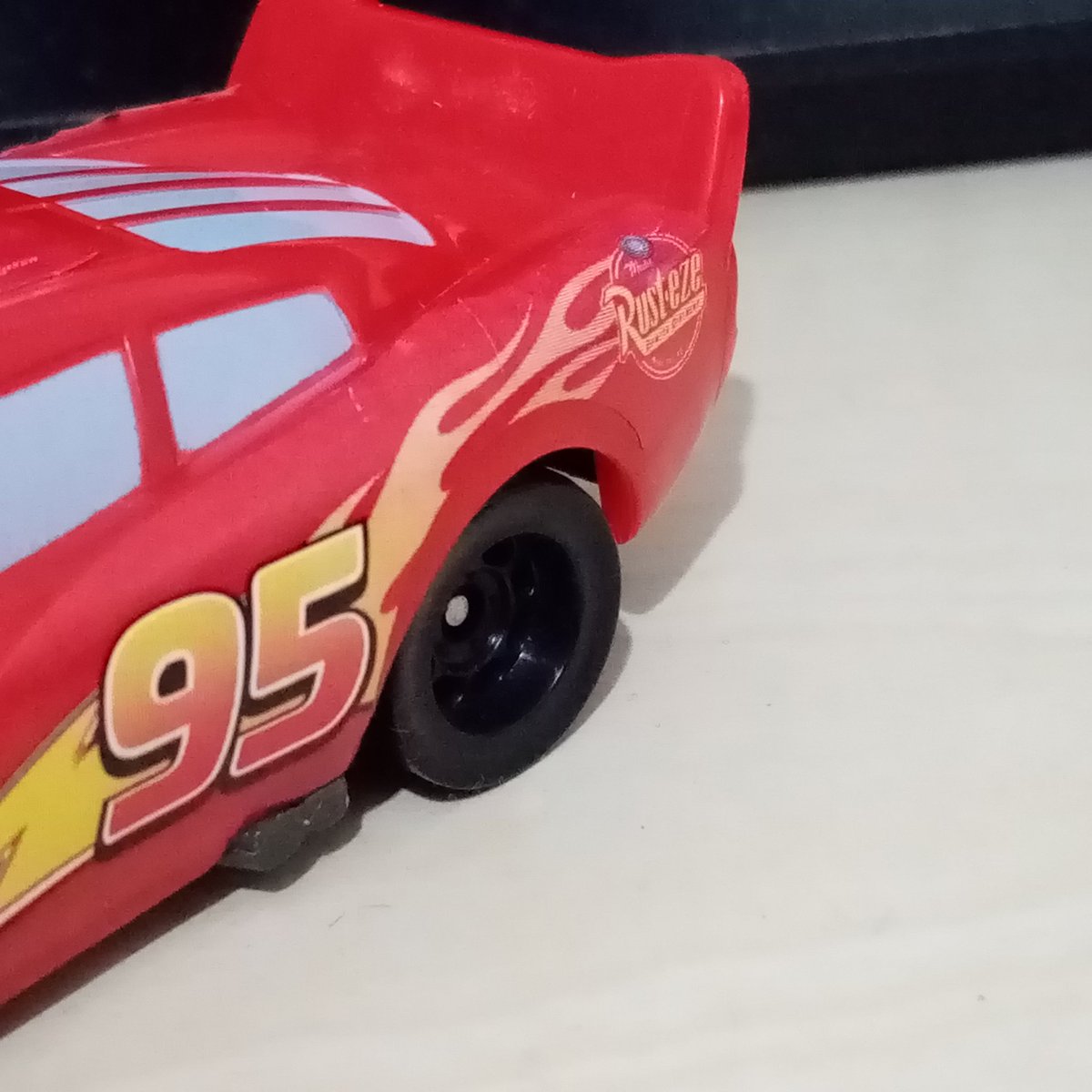 + napiyosun nasilsin
- hizliyim.. sola donmek icin saga kiriyorum 😉😉