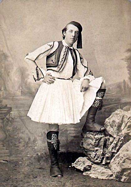 Oscar Wilde, who died #otd in 1900, pictured in Athens in 1877.