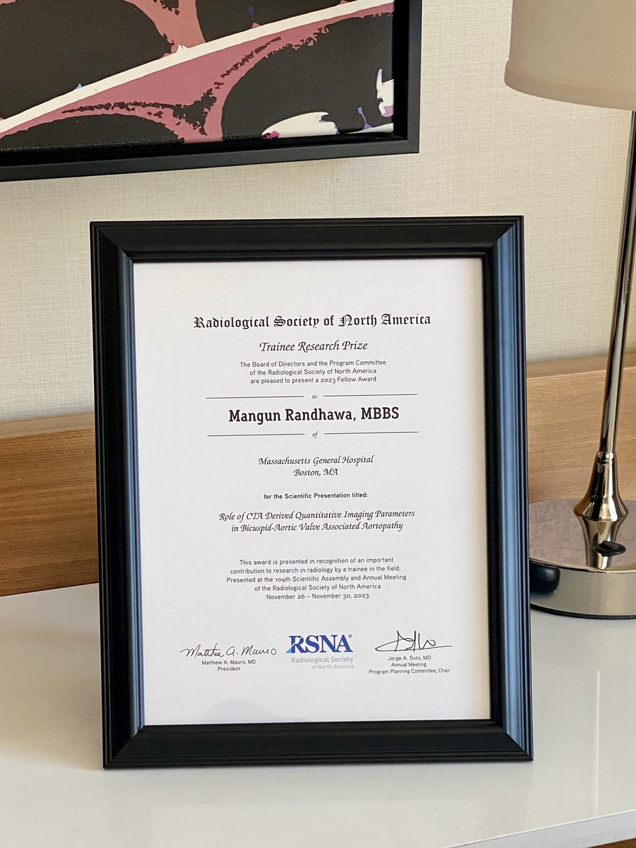 🏆 Honored to receive the Research Trainee Award at #RSNA2023 for our research! Immensely thankful to my mentors @SandeepHedgire and @ghoshhajra for their unwavering support and guidance. @CIRC_MGH @MGHImaging @RSNA @RSNATrainees #radiology #futureradsres #radtwitter