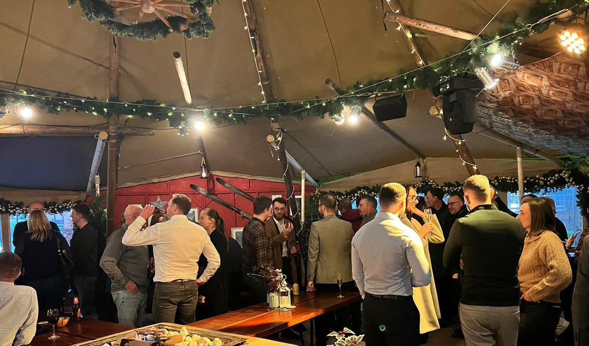 CofaceUKI's tweet photo. 🎄 Reflecting on an incredible evening in Manchester! 🌟

Last week, Coface hosted an unforgettable Christmas networking event at the Oast House. It was an absolute delight to see around 70 of our valued broking partners in attendance.

#CofaceEvents #BuildingRelationships https://t.co/okofFjvSM1
