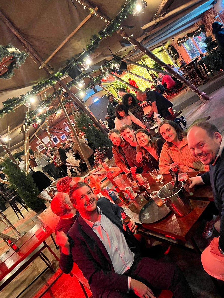 CofaceUKI's tweet photo. 🎄 Reflecting on an incredible evening in Manchester! 🌟

Last week, Coface hosted an unforgettable Christmas networking event at the Oast House. It was an absolute delight to see around 70 of our valued broking partners in attendance.

#CofaceEvents #BuildingRelationships https://t.co/okofFjvSM1